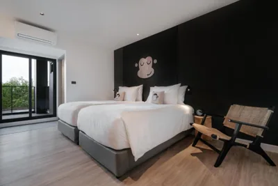 Habitación Deluxe con 2 camas individuales — Blu Monkey Hub and Hotel Laguna, Bangtao Phuket
